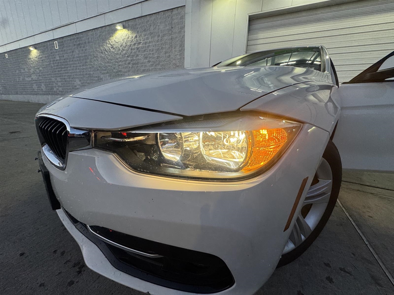 BMW 3 Series 4dr Sdn 328i xDrive AWD SULEV 2016