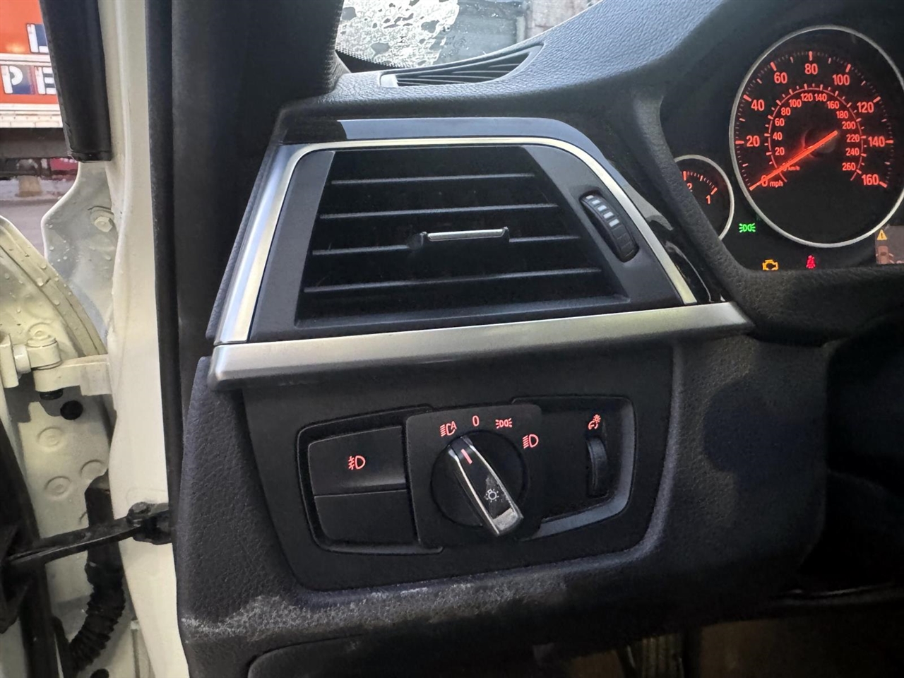 BMW 3 Series 4dr Sdn 328i xDrive AWD SULEV 2016