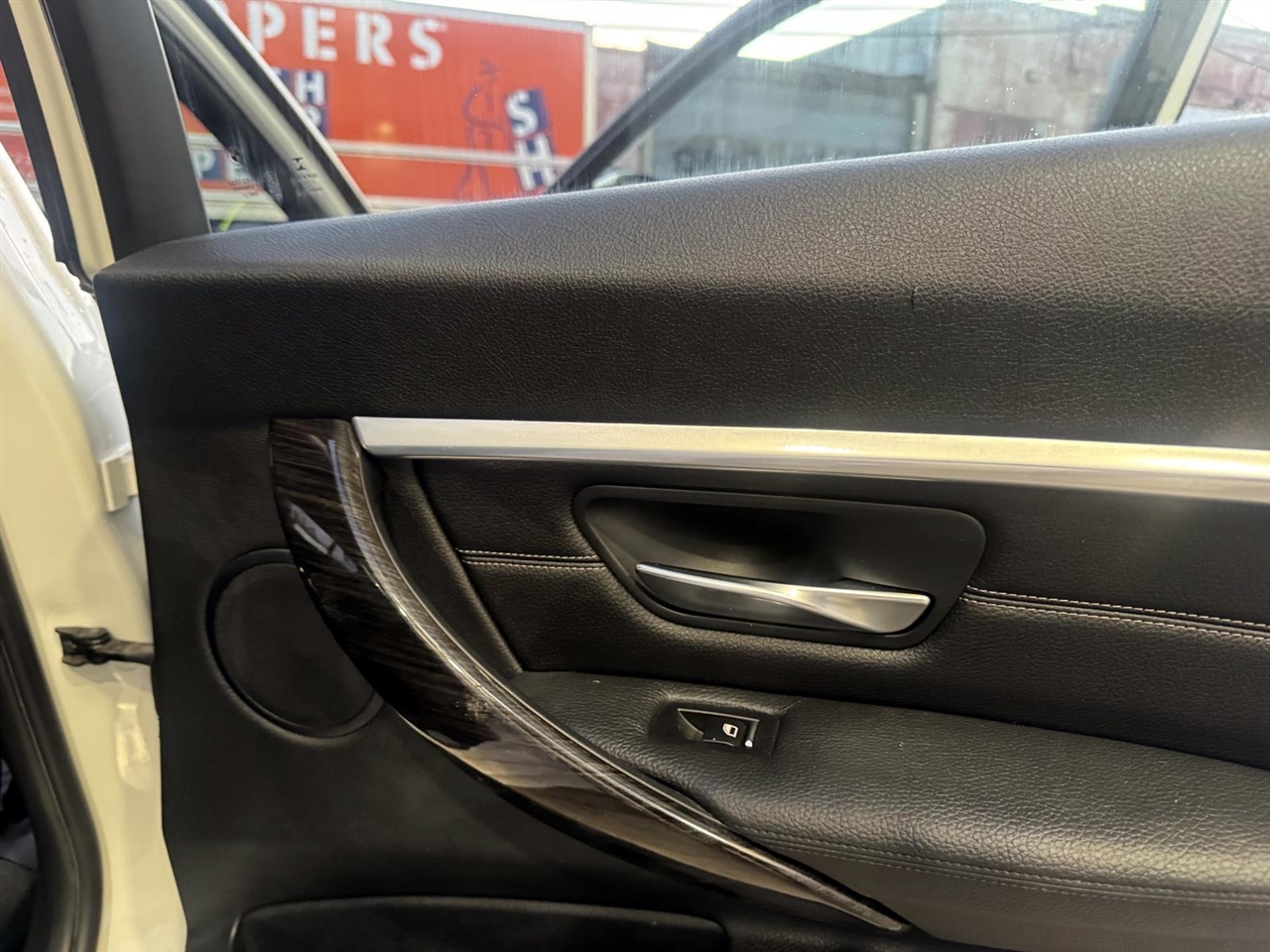 BMW 3 Series 4dr Sdn 328i xDrive AWD SULEV 2016