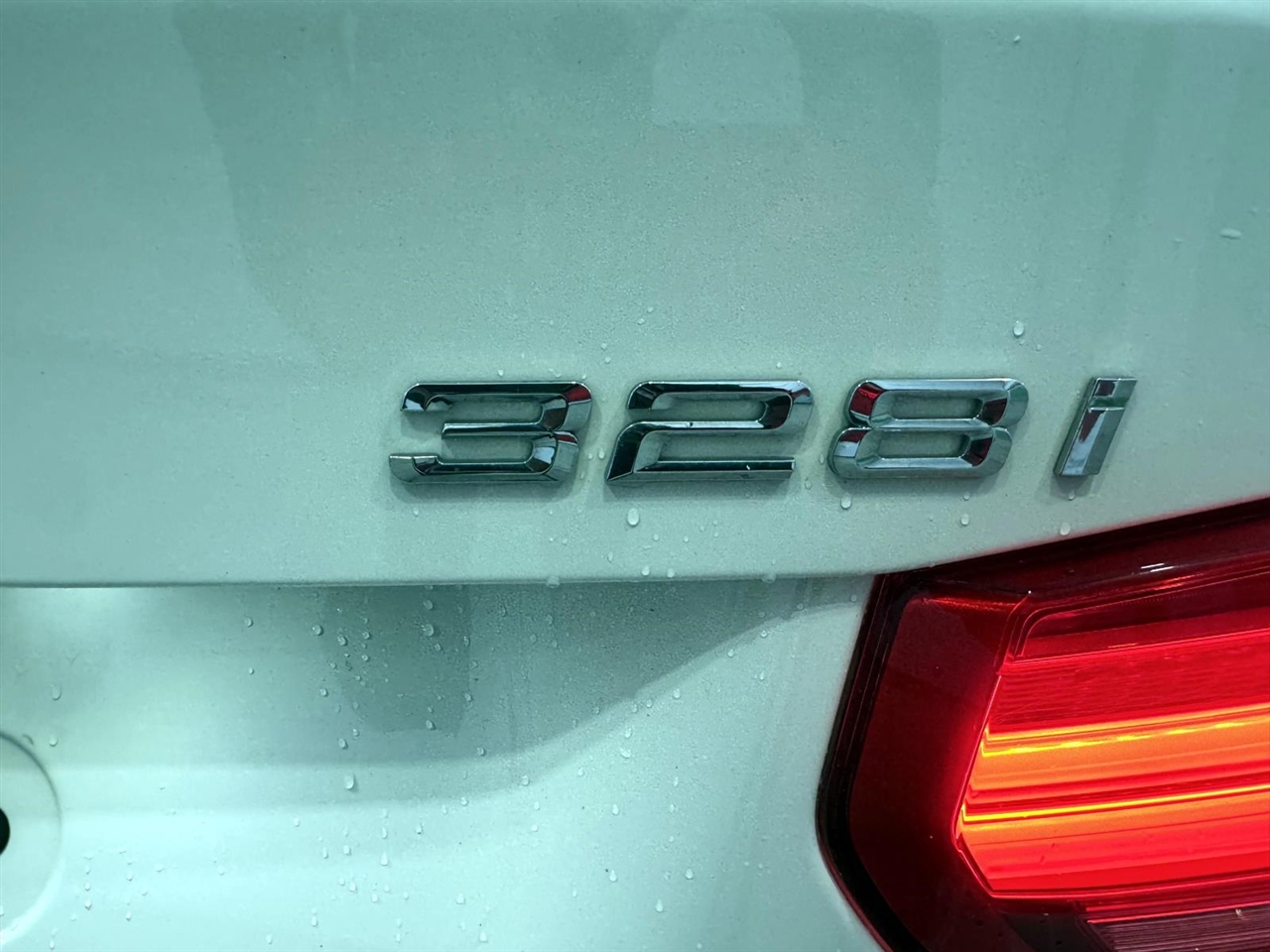 BMW 3 Series 4dr Sdn 328i xDrive AWD SULEV 2016