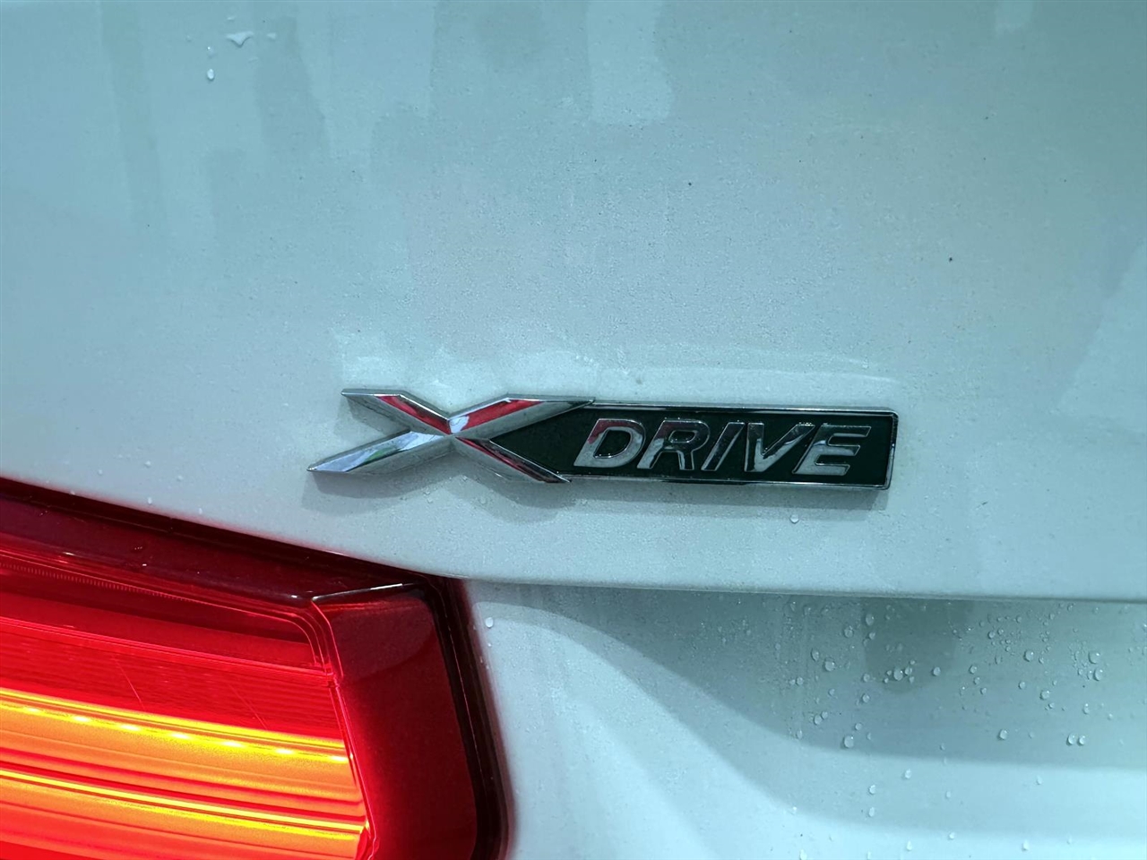 BMW 3 Series 4dr Sdn 328i xDrive AWD SULEV 2016