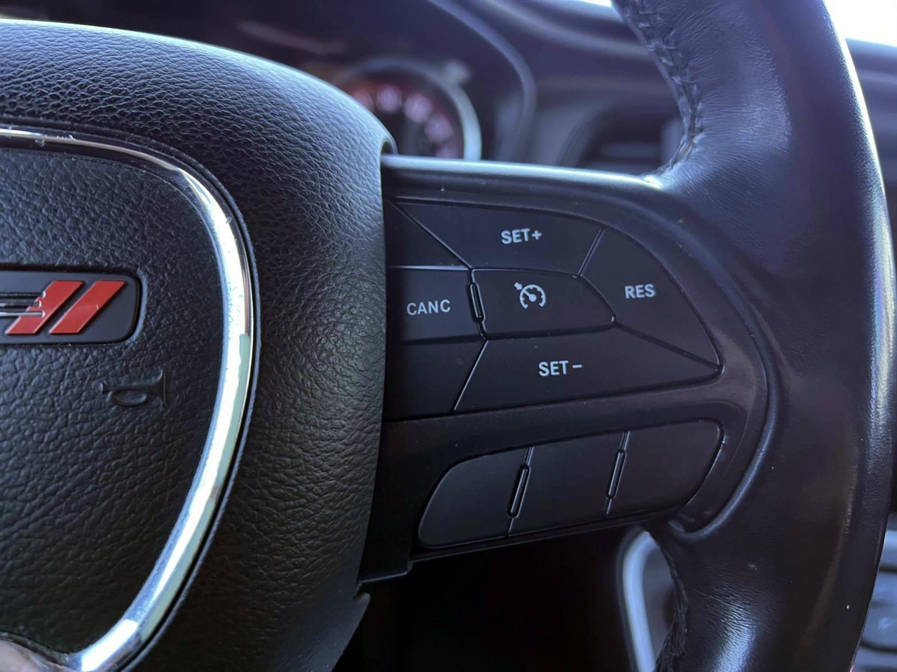 Dodge Challenger SXT RWD 2019