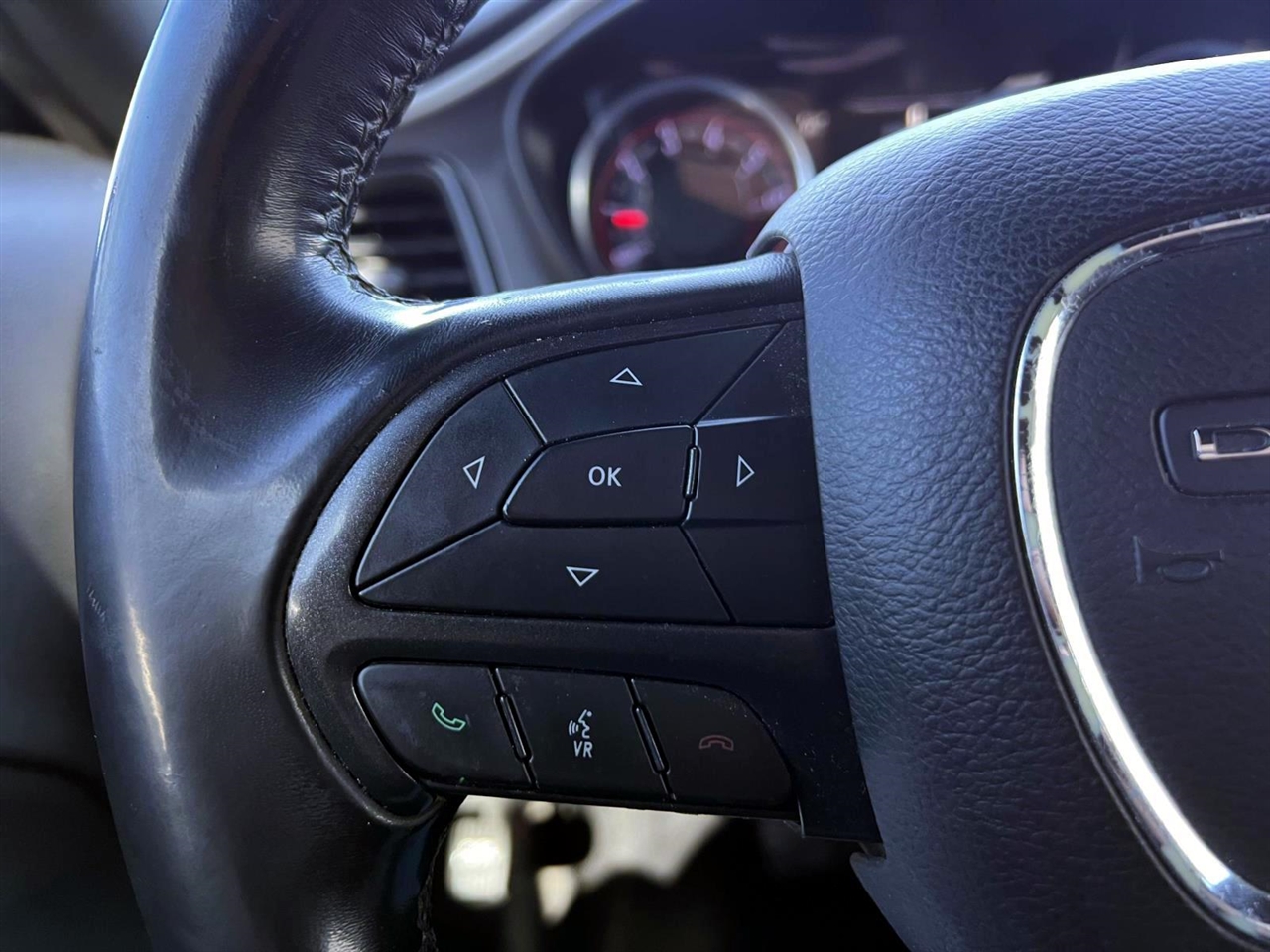 Dodge Challenger SXT RWD 2019