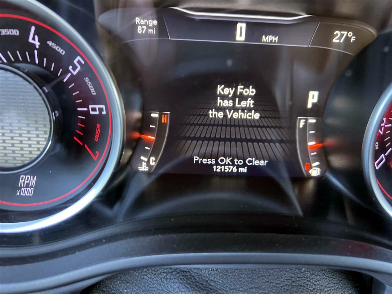 Dodge Challenger SXT RWD 2019