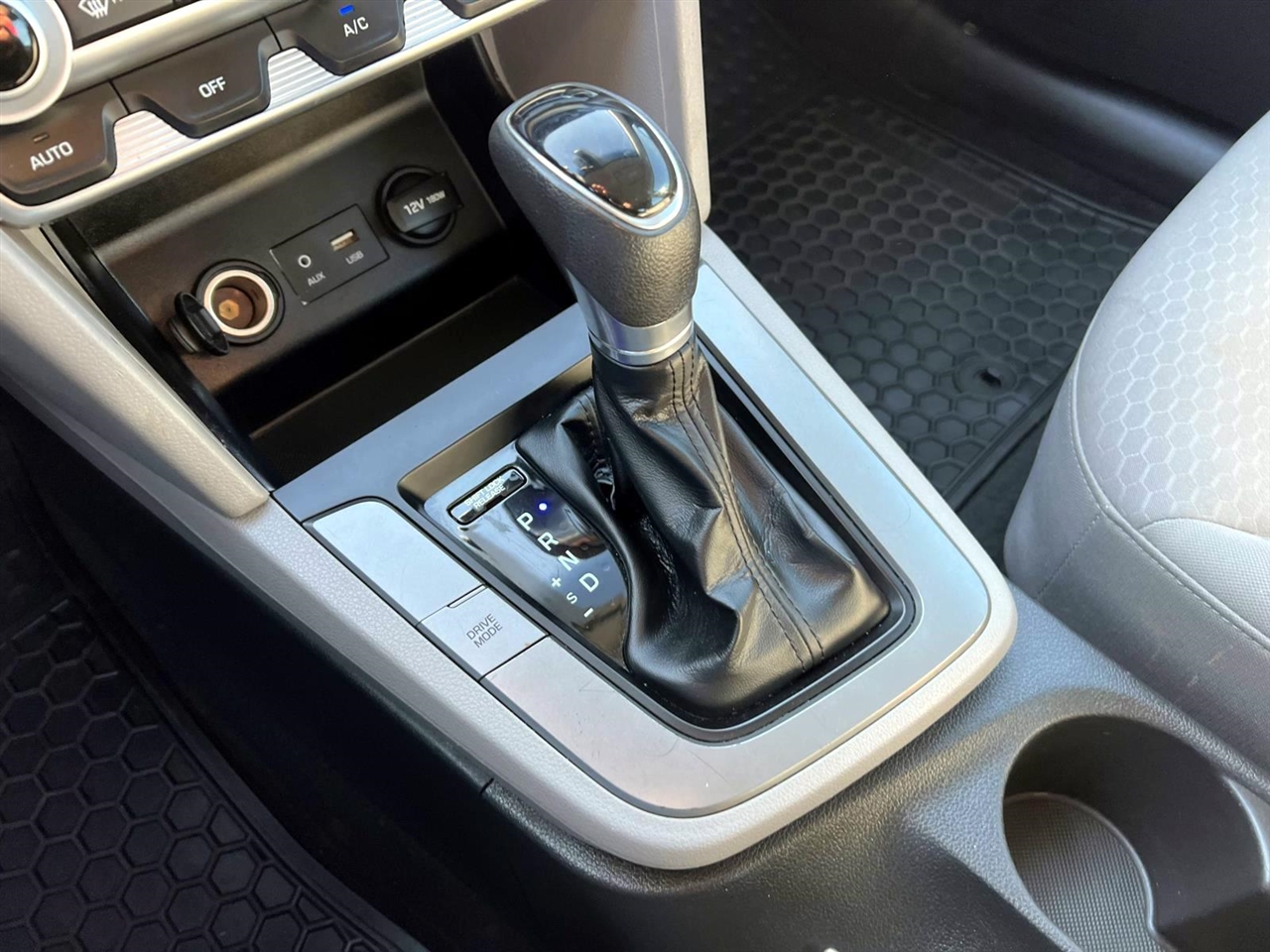 Hyundai Elantra SEL IVT SULEV 2020