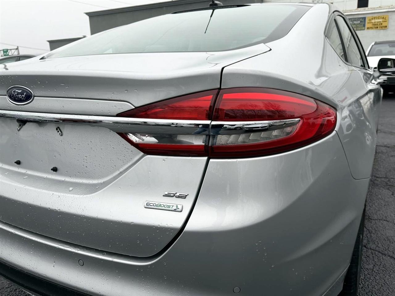 Ford Fusion SE FWD 2018