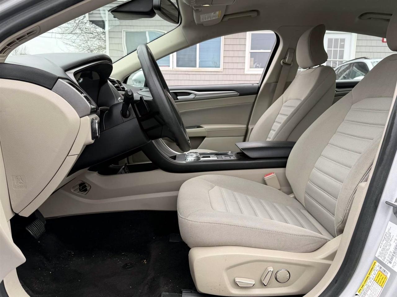 Ford Fusion SE FWD 2018