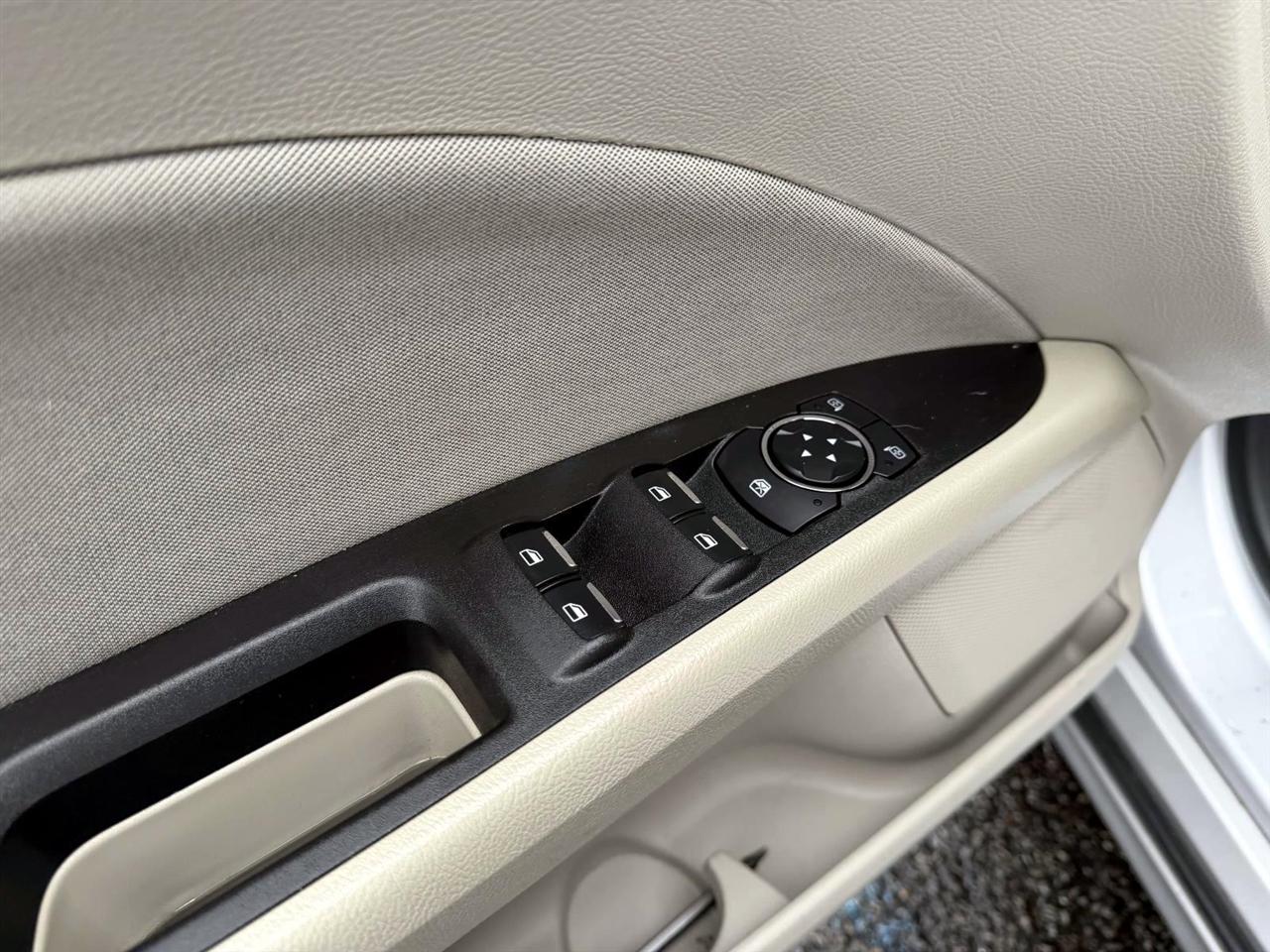 Ford Fusion SE FWD 2018