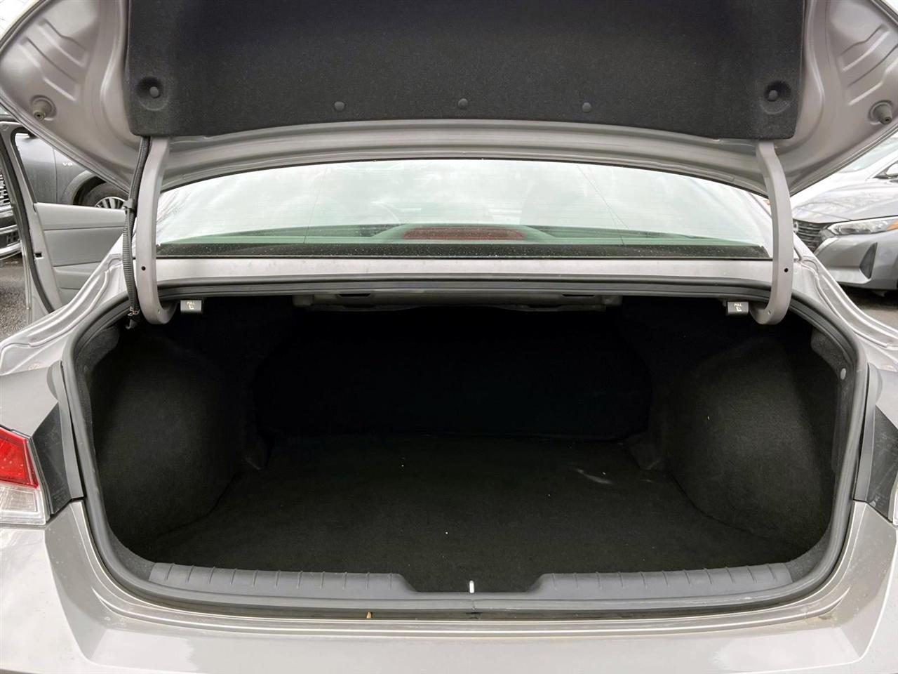 Hyundai Elantra SE IVT 2023