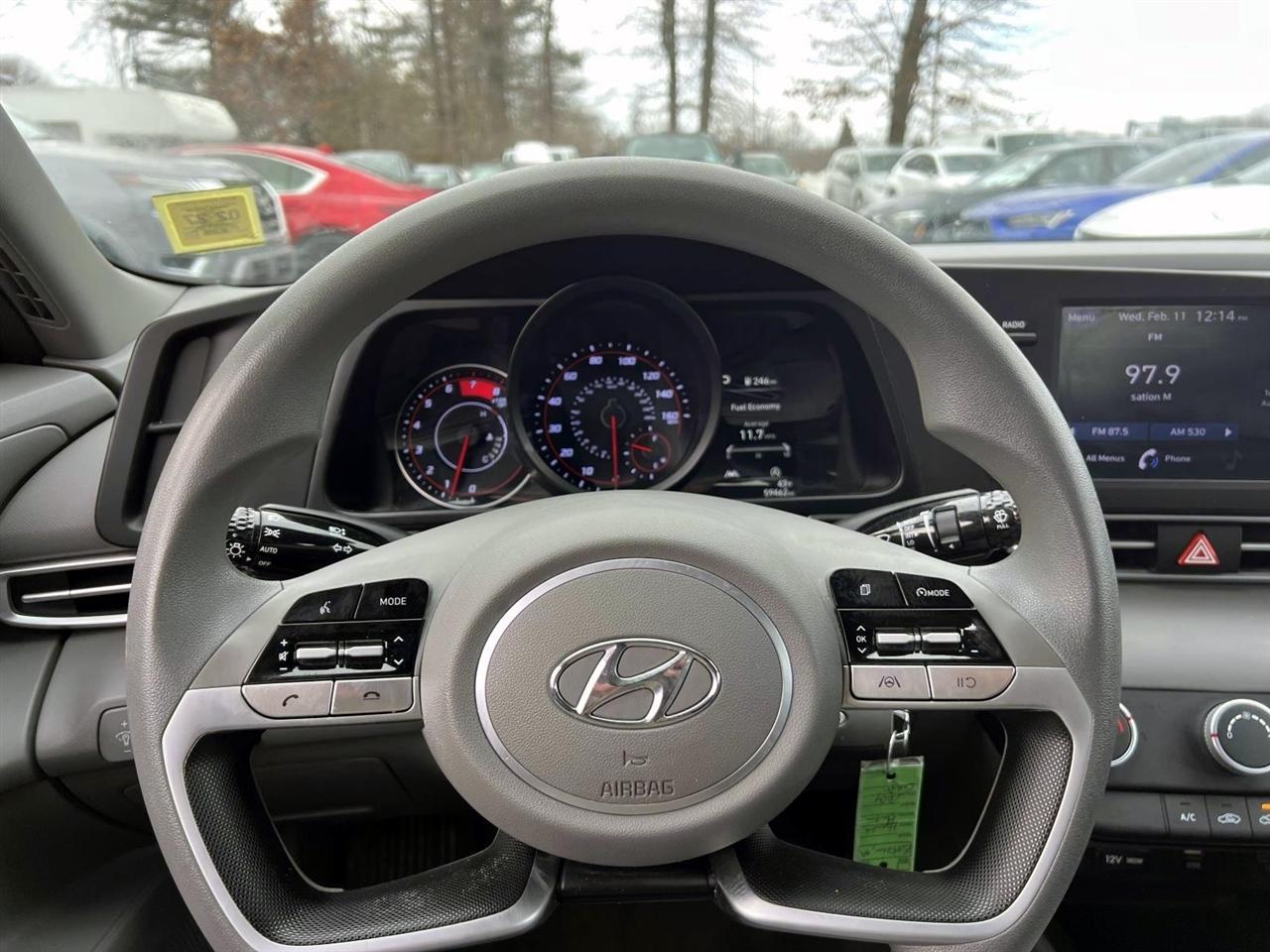 Hyundai Elantra SE IVT 2023