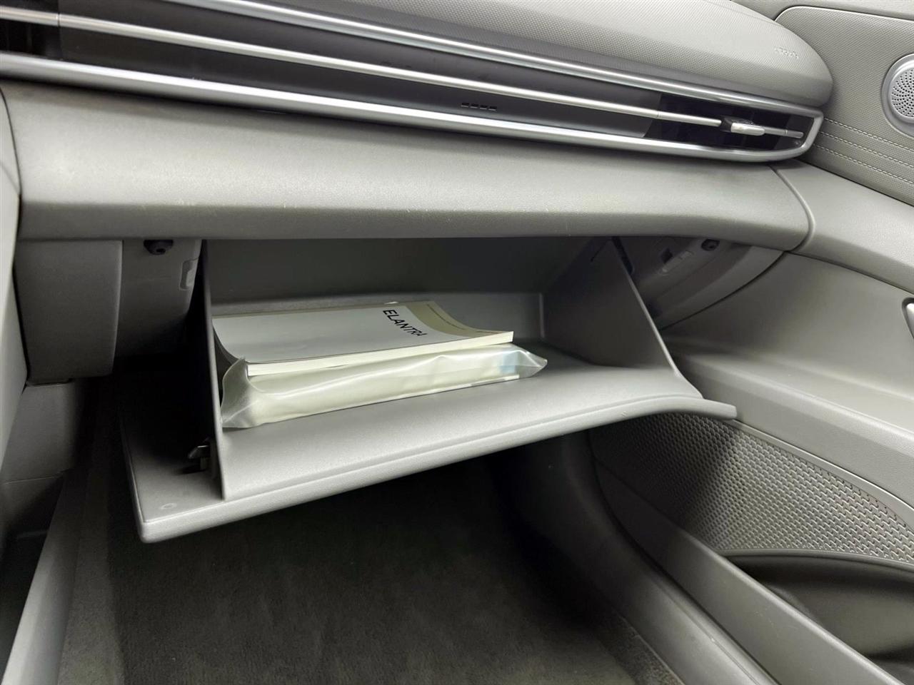 Hyundai Elantra SE IVT 2023