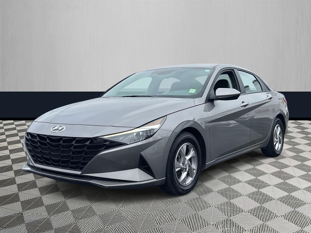 Hyundai Elantra SE IVT 2023