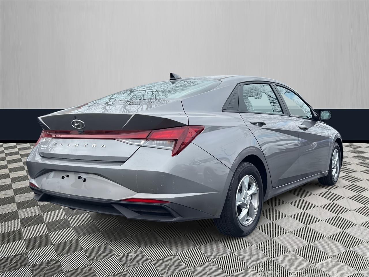 Hyundai Elantra SE IVT 2023