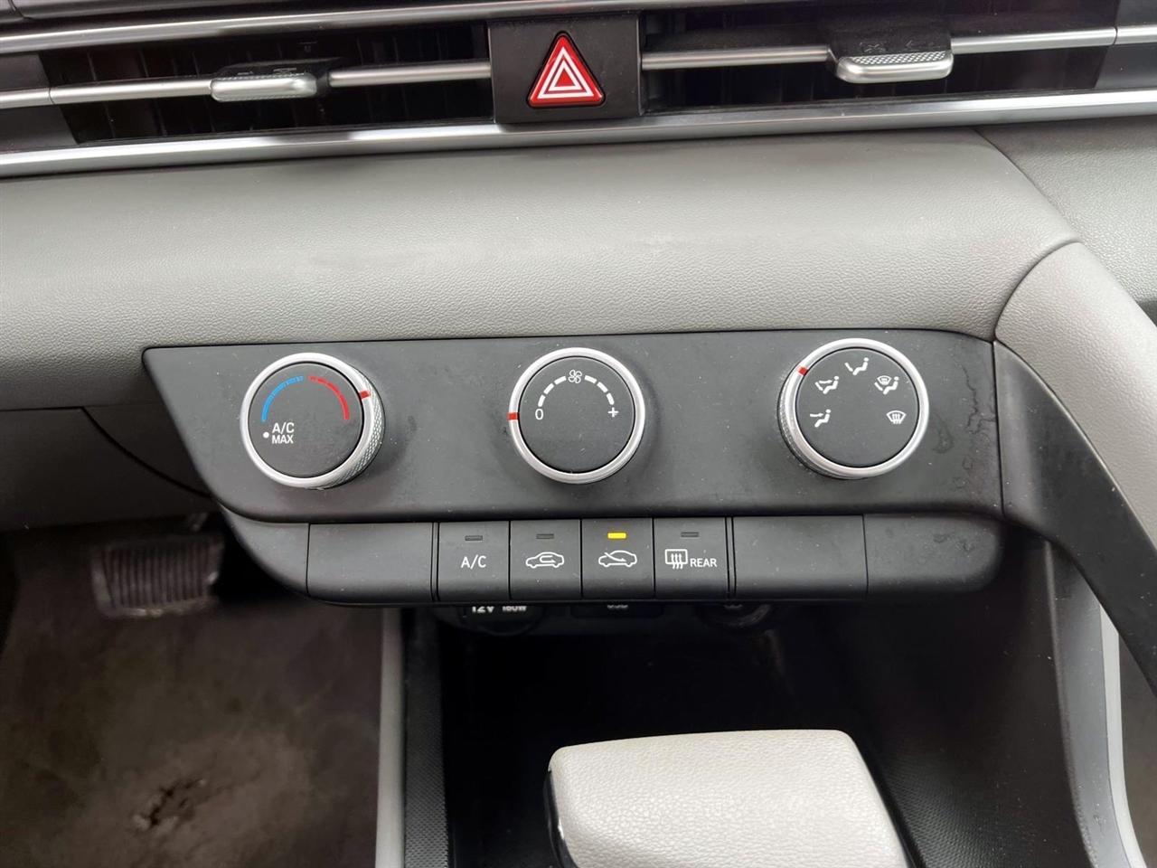 Hyundai Elantra SE IVT 2023