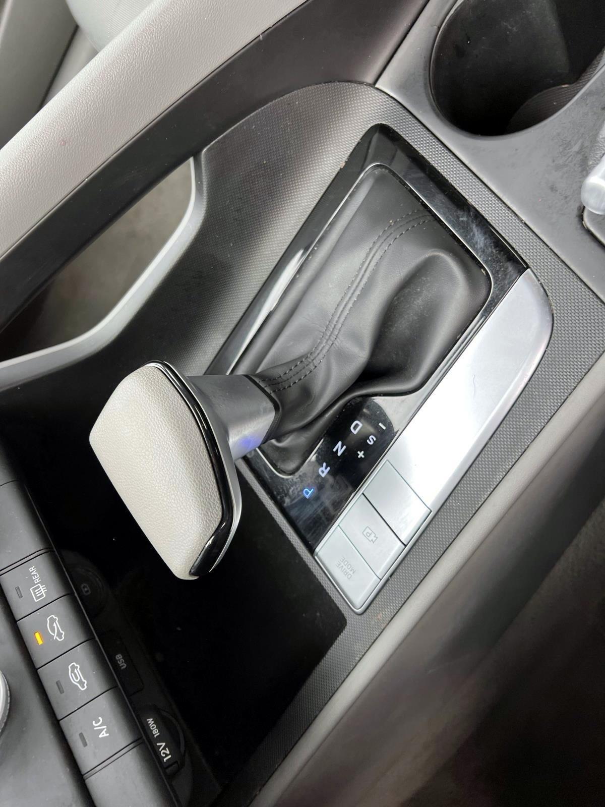 Hyundai Elantra SE IVT 2023