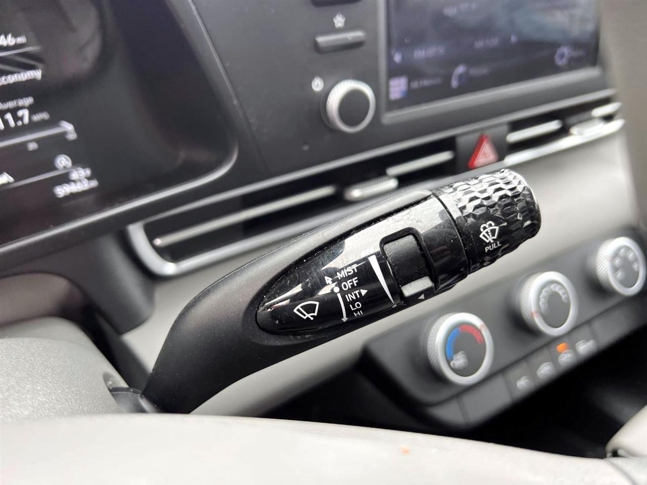 Hyundai Elantra SE IVT 2023