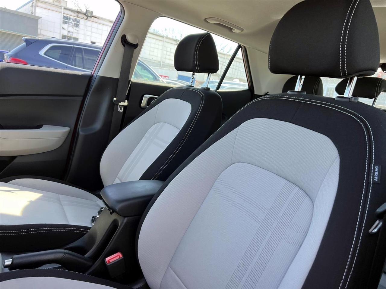 Hyundai Venue SEL IVT 2025