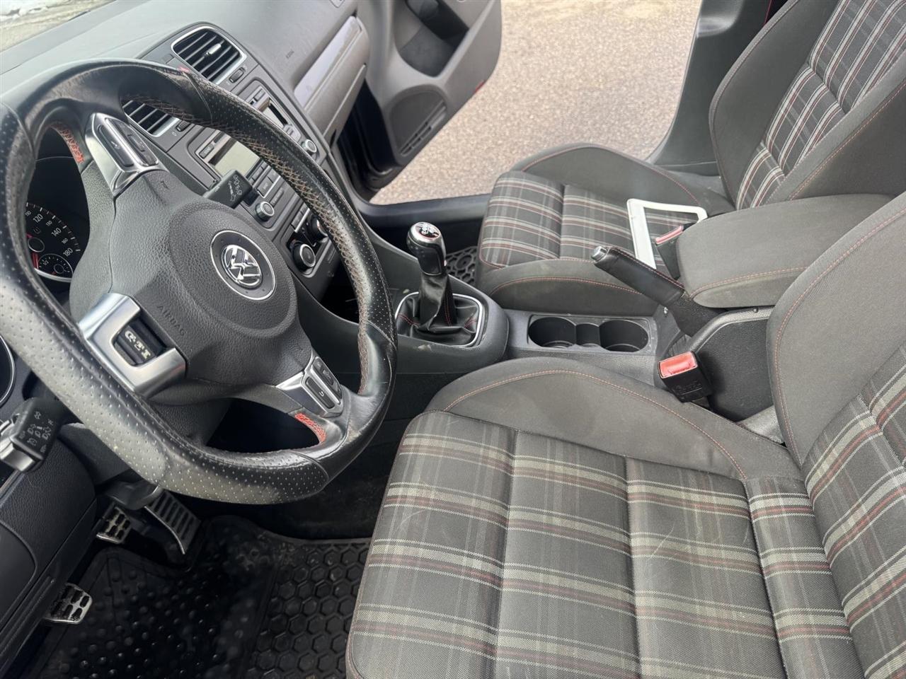 Volkswagen GTI 4dr HB Man Driver's Edition PZEV 2014