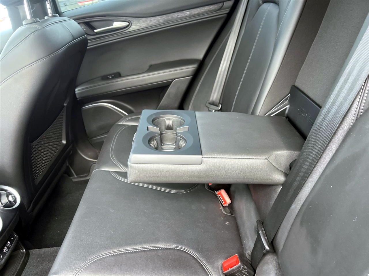 Alfa Romeo Stelvio Sprint RWD 2023