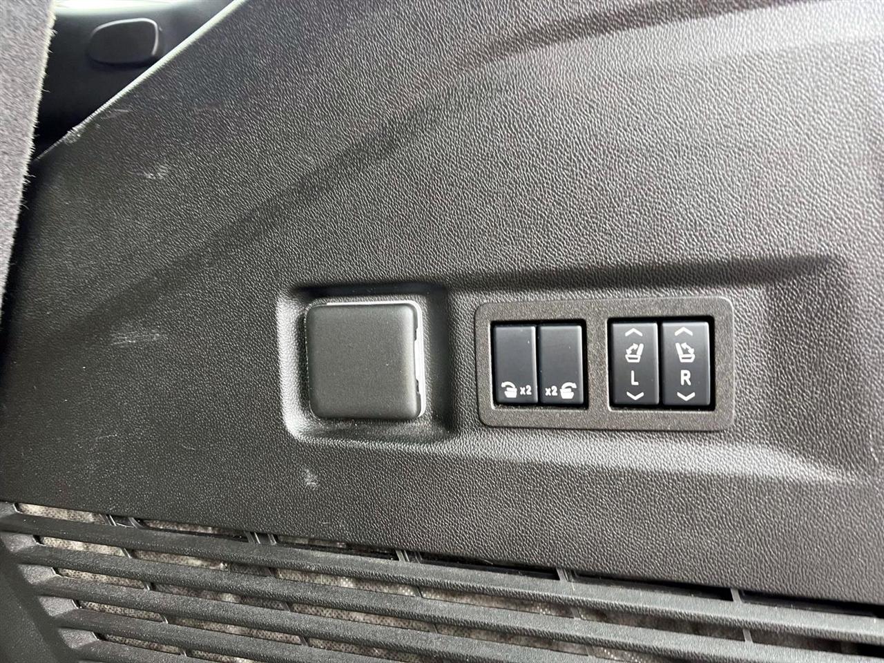 GMC Yukon 4WD 4dr Denali 2025