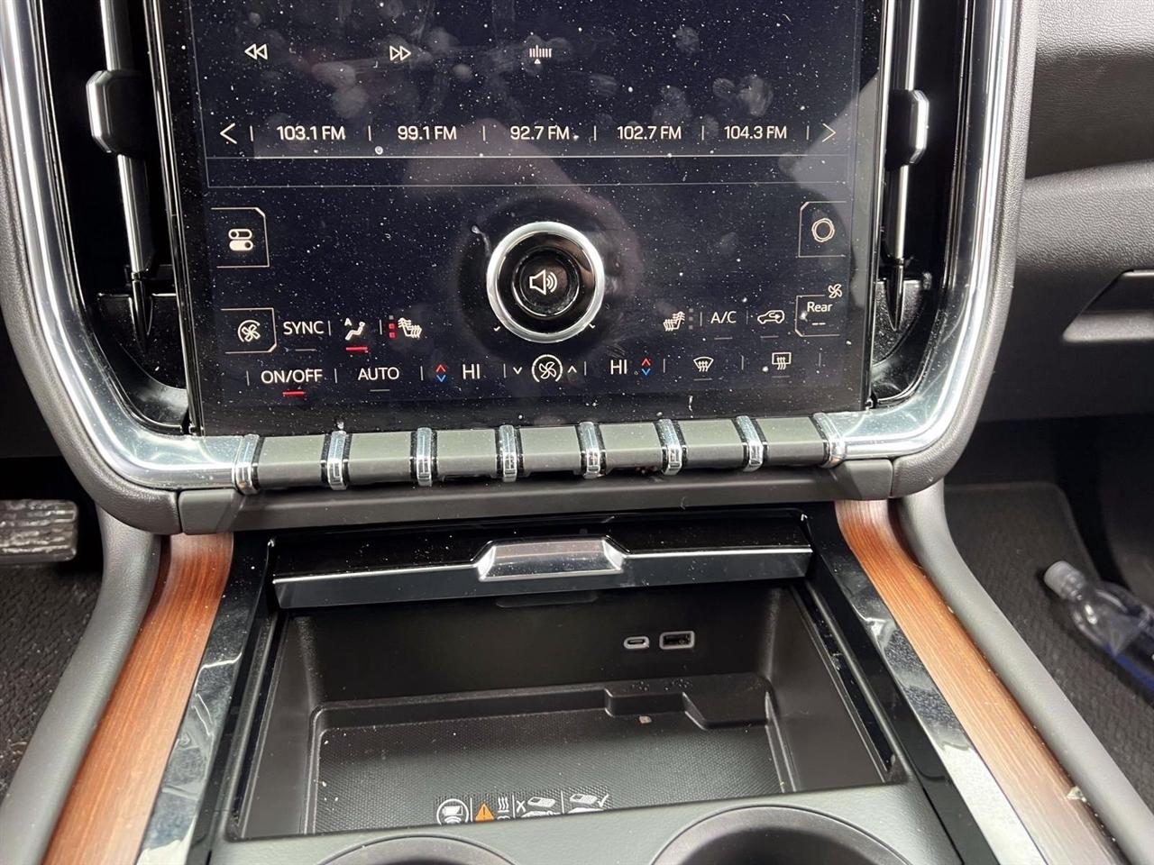 GMC Yukon 4WD 4dr Denali 2025