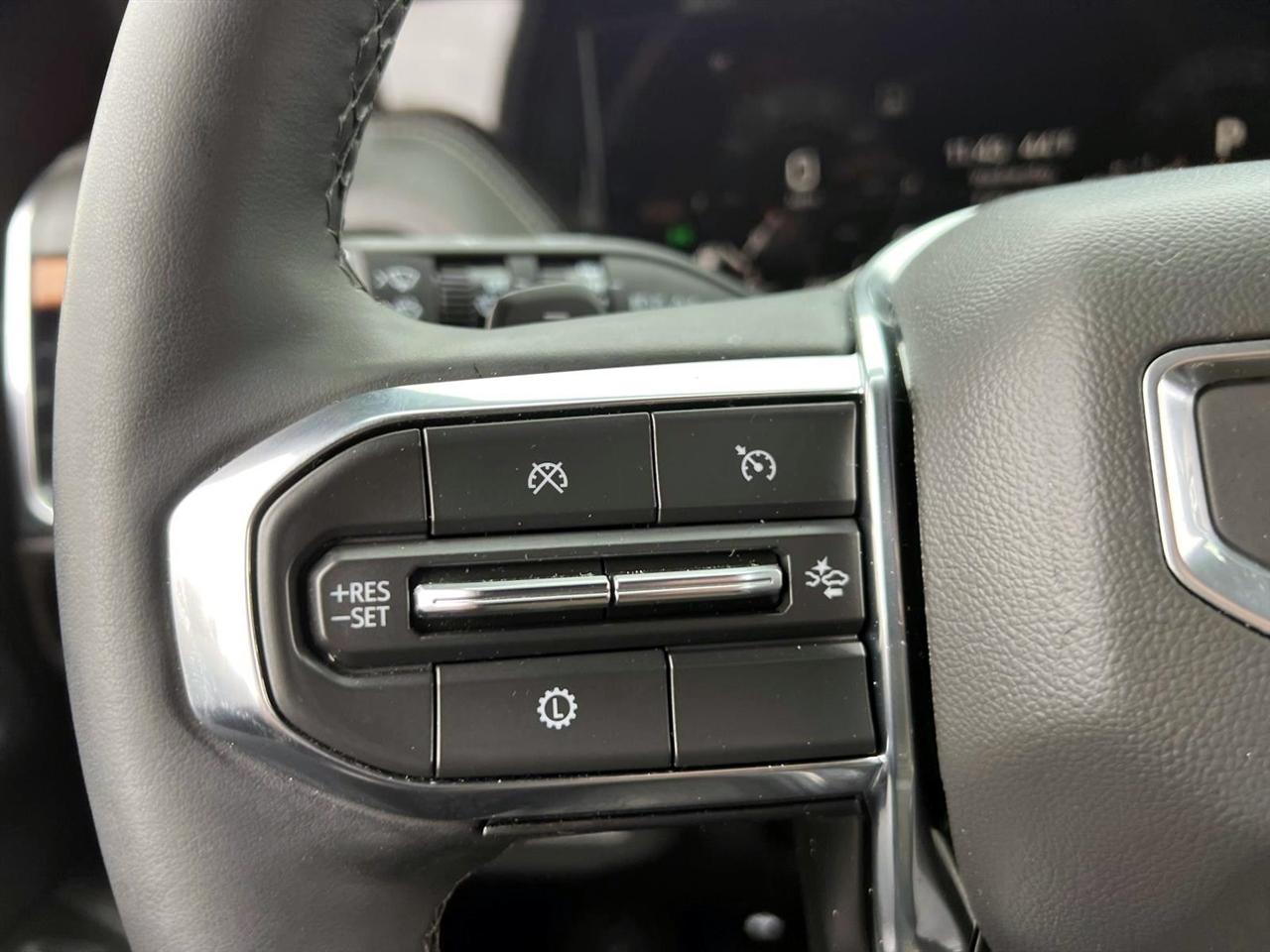 GMC Yukon 4WD 4dr Denali 2025