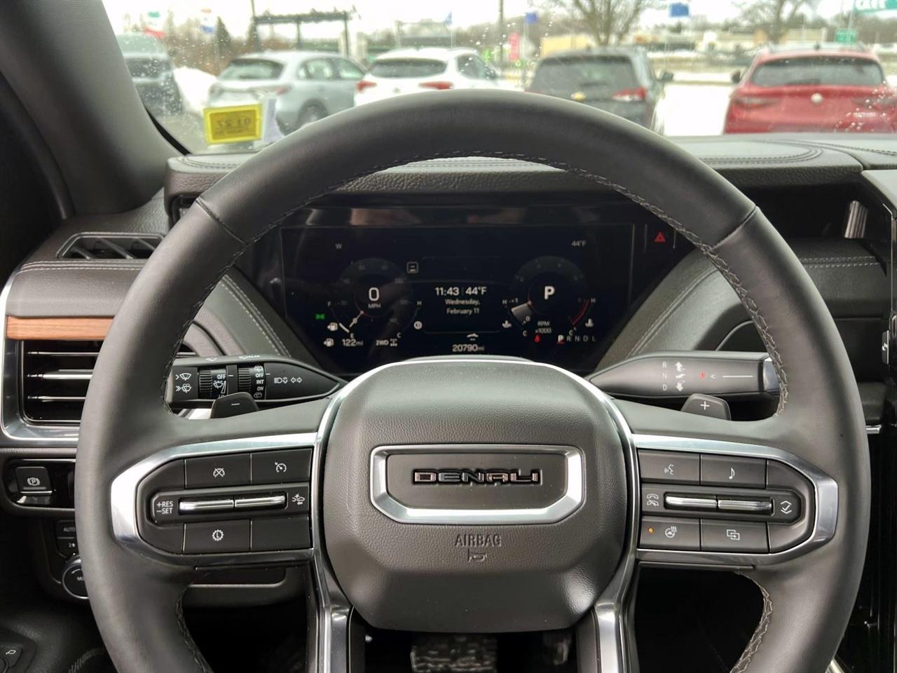 GMC Yukon 4WD 4dr Denali 2025