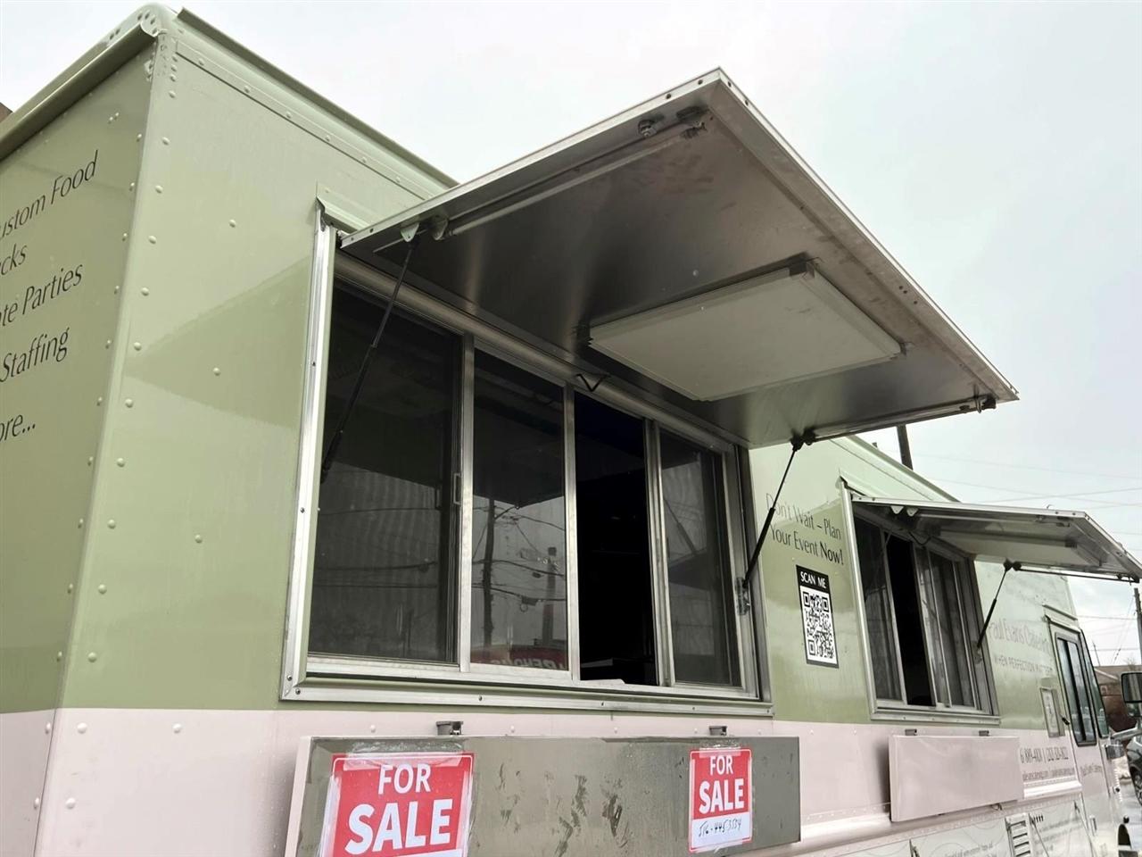 Ford F-59 Commercial Stripped Chassis 158" WB 2022