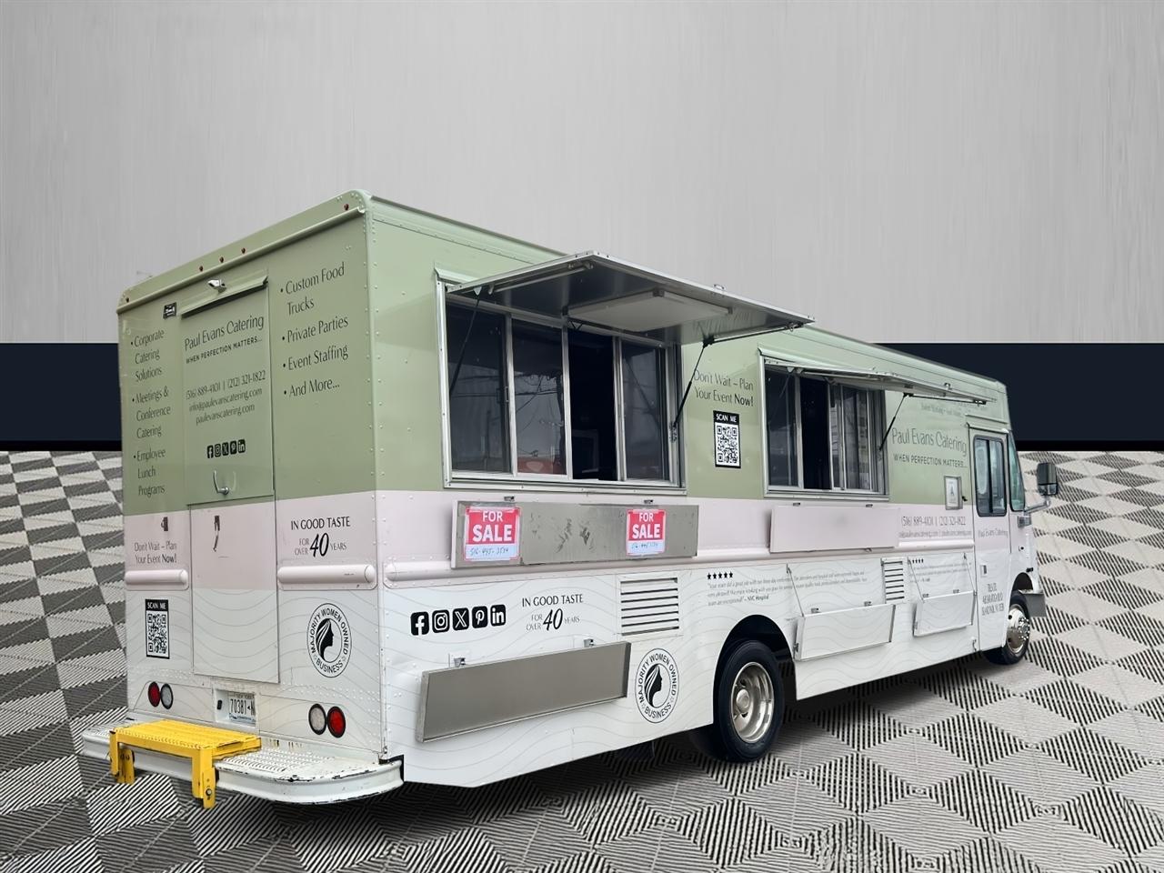 Ford F-59 Commercial Stripped Chassis 158" WB 2022