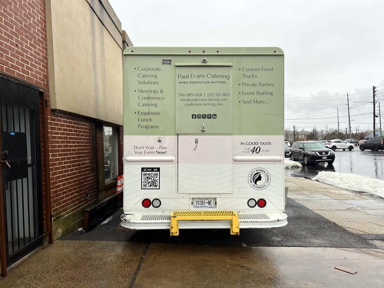 Ford F-59 Commercial Stripped Chassis 158" WB 2022