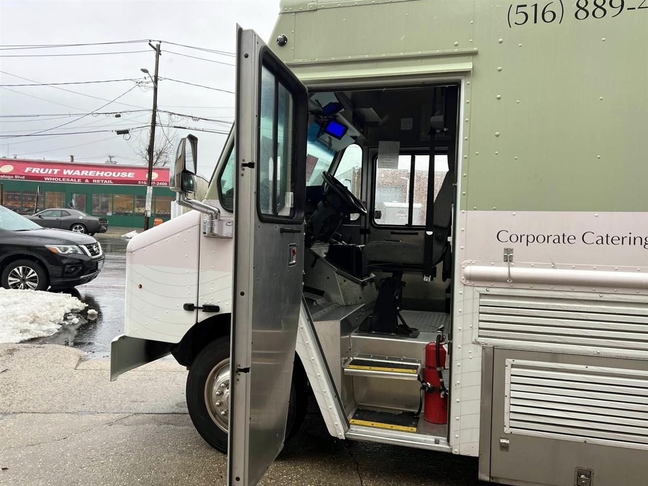 Ford F-59 Commercial Stripped Chassis 158" WB 2022