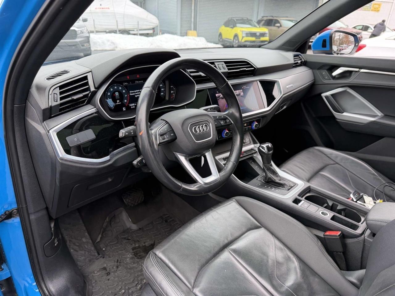 Audi Q3 S line Premium 45 TFSI quattro 2022