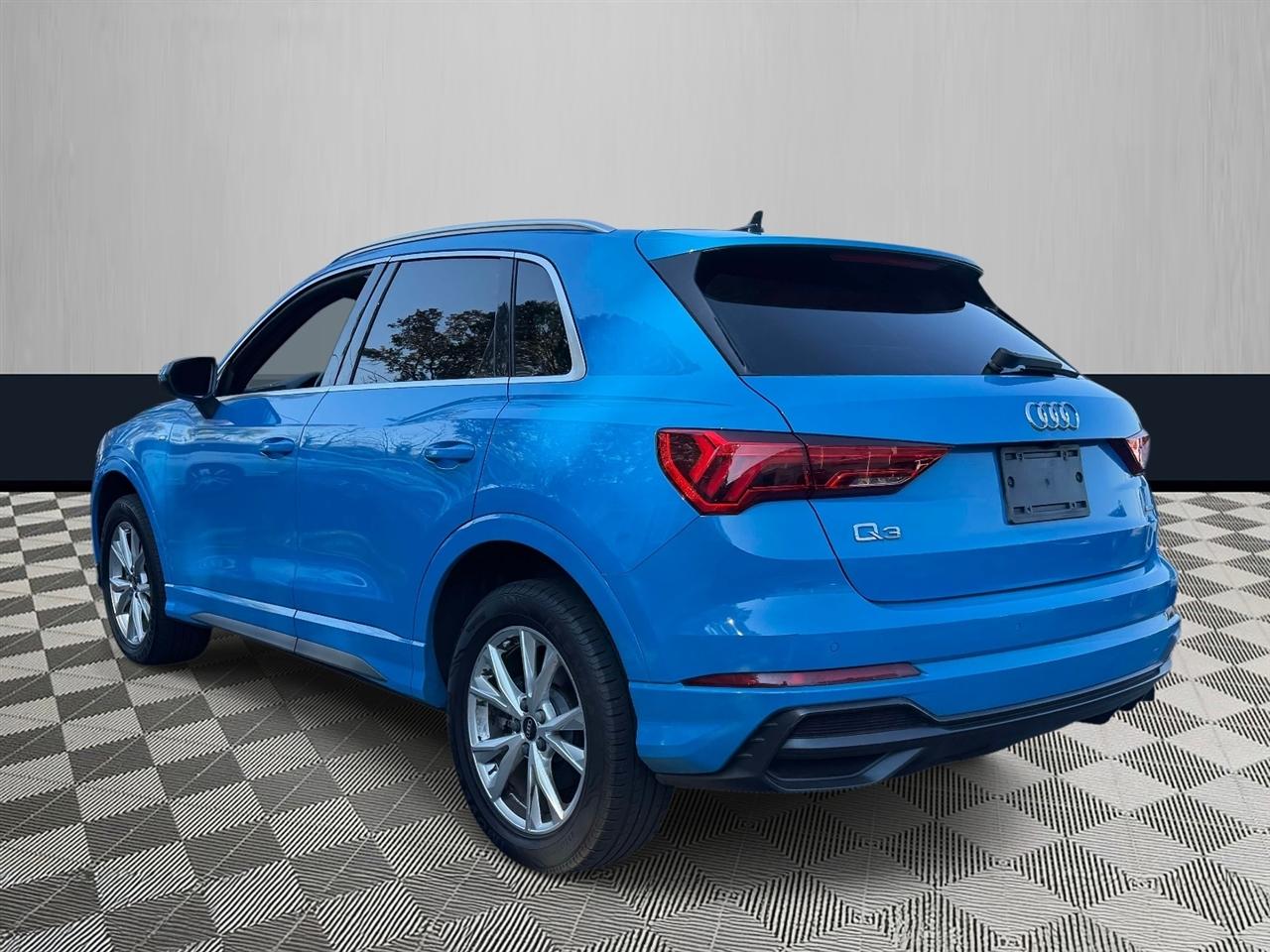 Audi Q3 S line Premium 45 TFSI quattro 2022