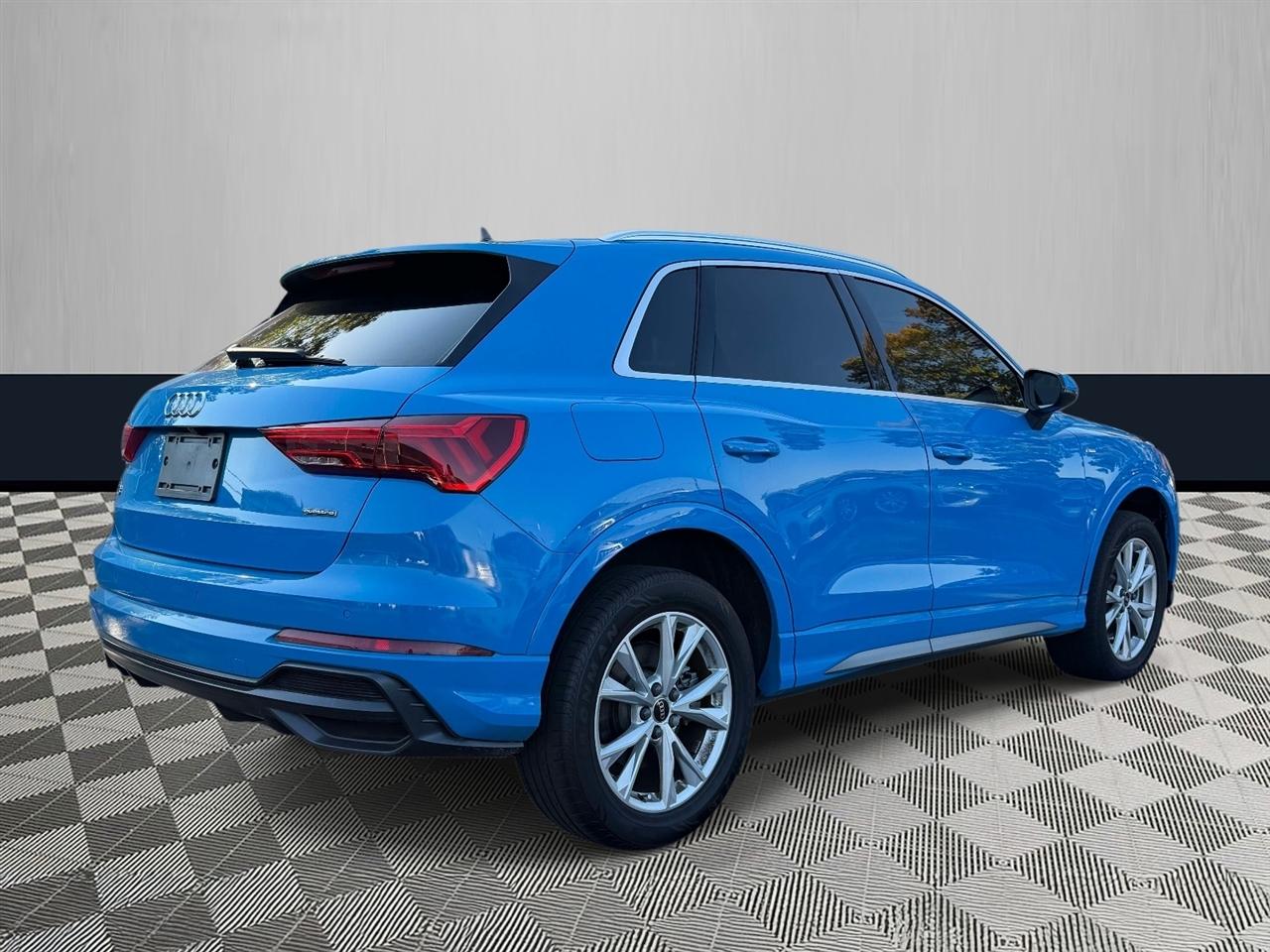 Audi Q3 S line Premium 45 TFSI quattro 2022