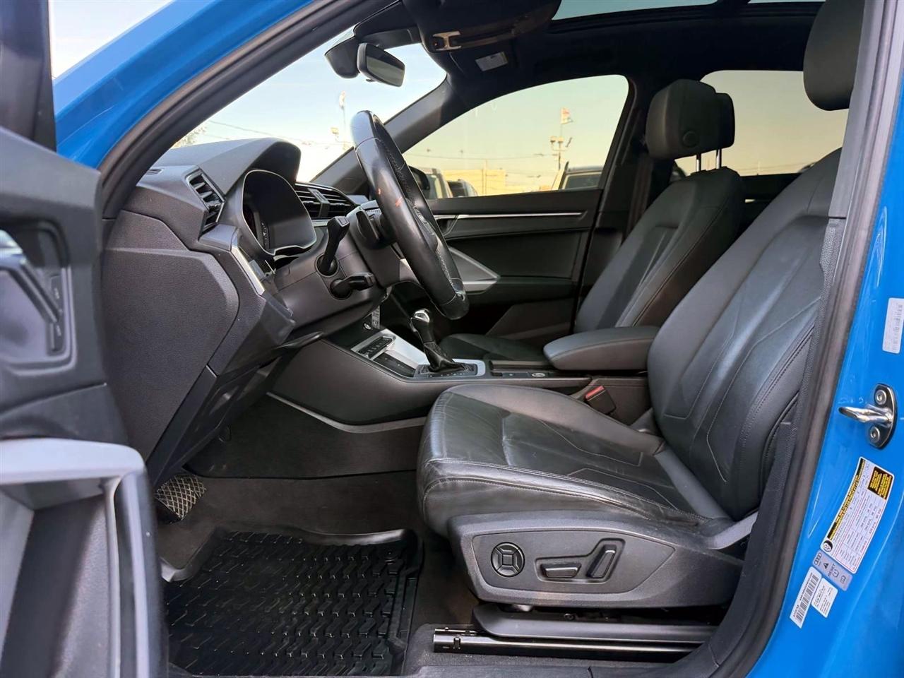 Audi Q3 S line Premium 45 TFSI quattro 2022