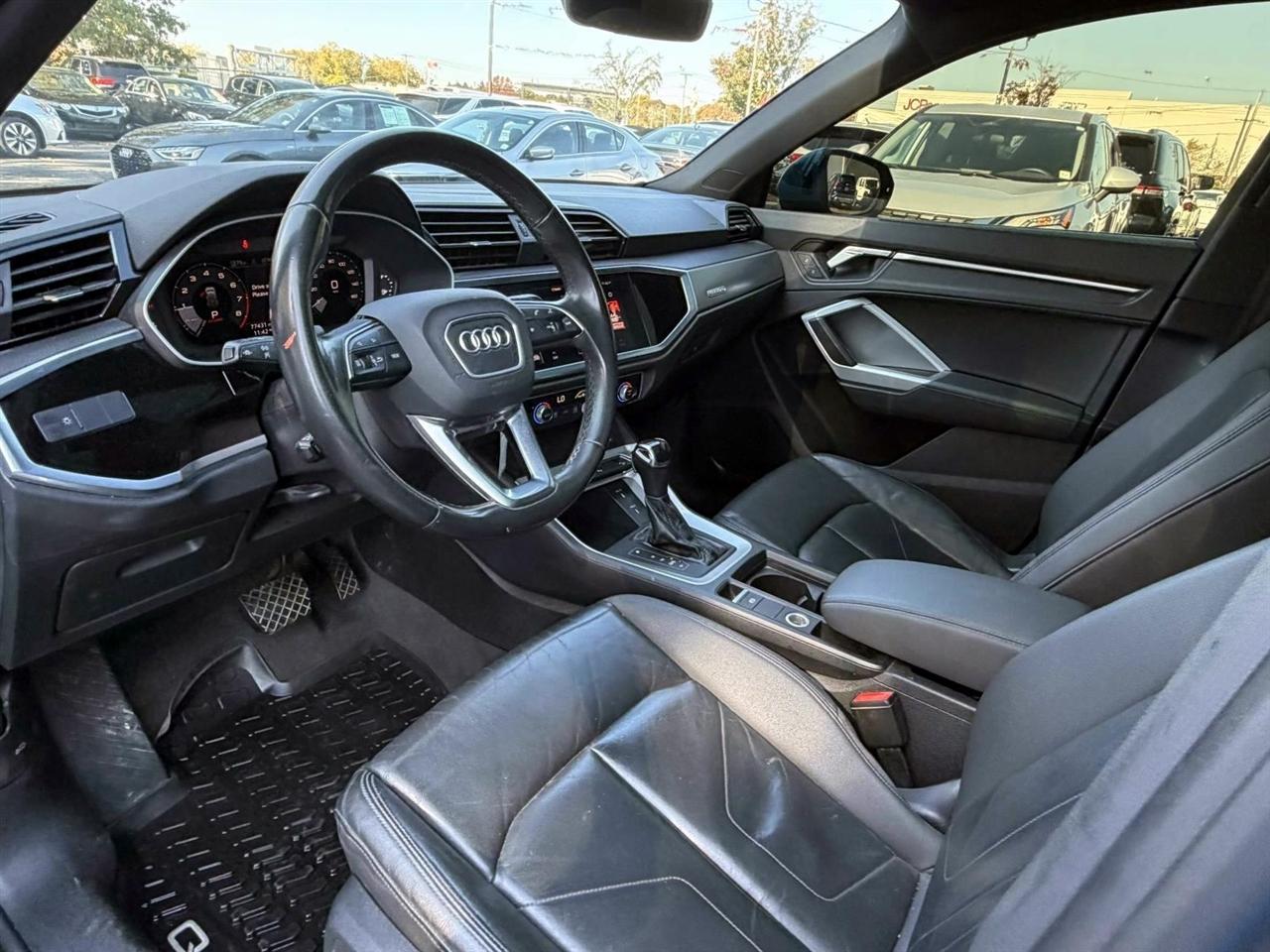 Audi Q3 S line Premium 45 TFSI quattro 2022