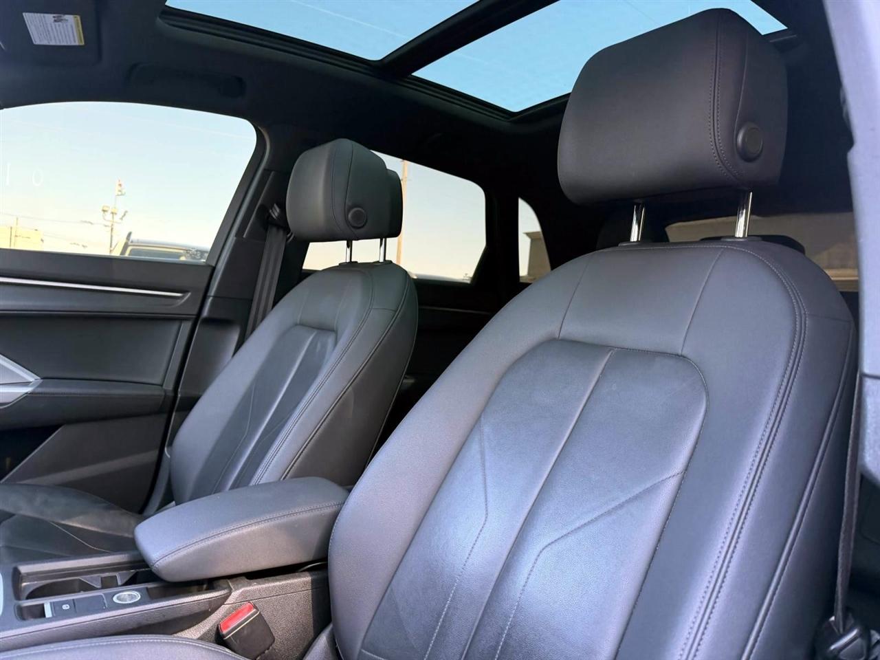 Audi Q3 S line Premium 45 TFSI quattro 2022