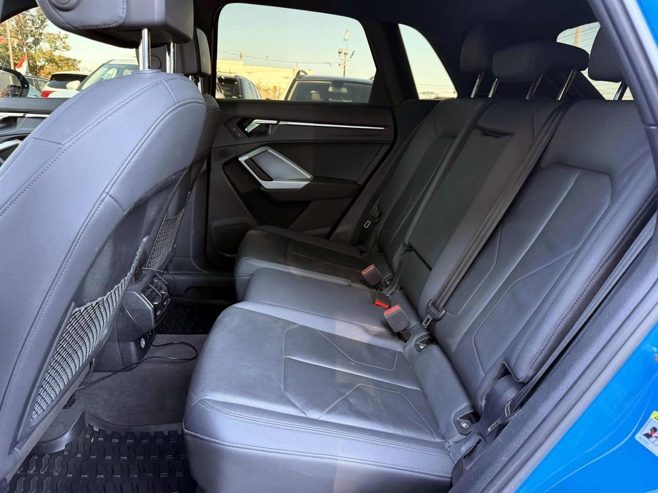 Audi Q3 S line Premium 45 TFSI quattro 2022