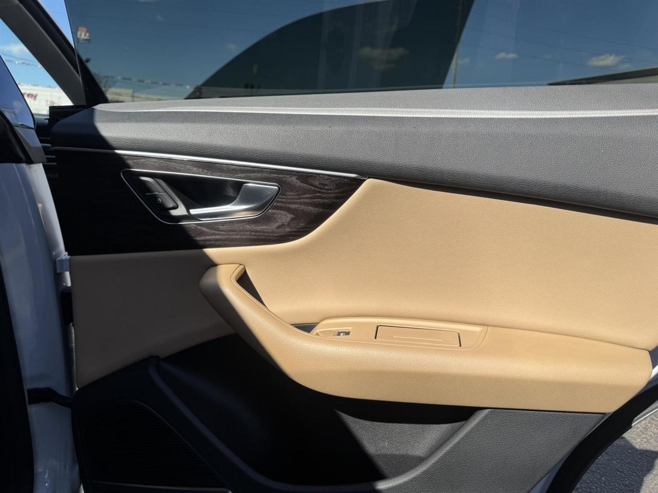 Audi Q8 Premium Plus 55 TFSI quattro 2019