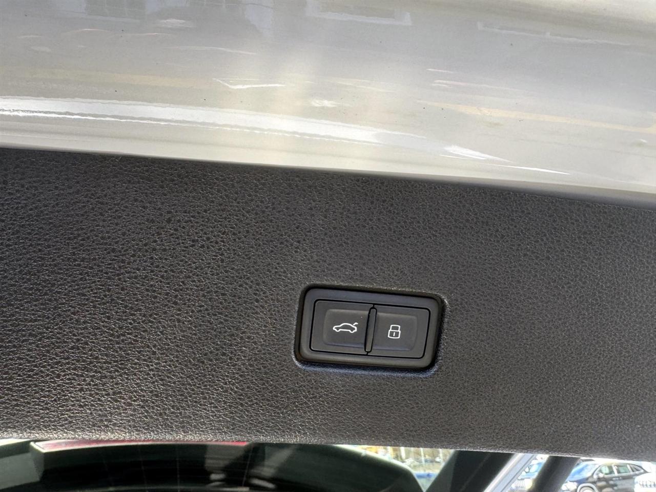 Audi Q8 Premium Plus 55 TFSI quattro 2019