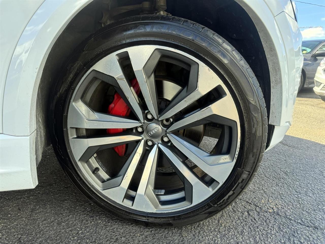 Audi Q8 Premium Plus 55 TFSI quattro 2019