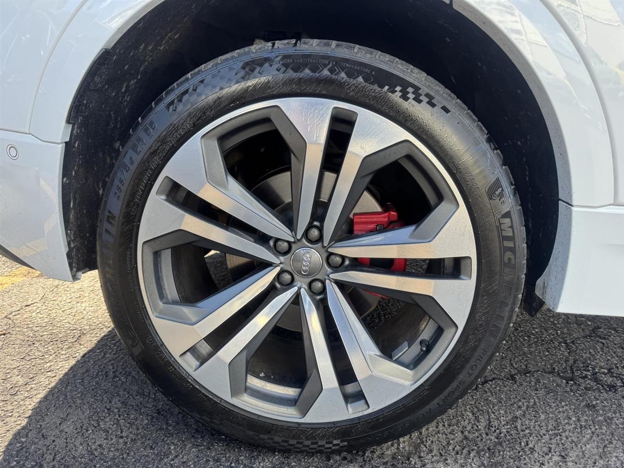 Audi Q8 Premium Plus 55 TFSI quattro 2019