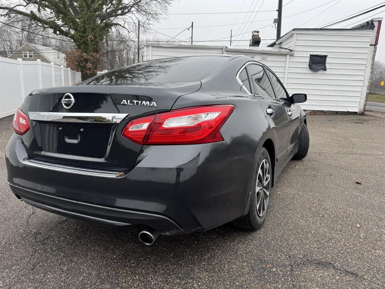 Nissan Altima 2.5 S Sedan 2017