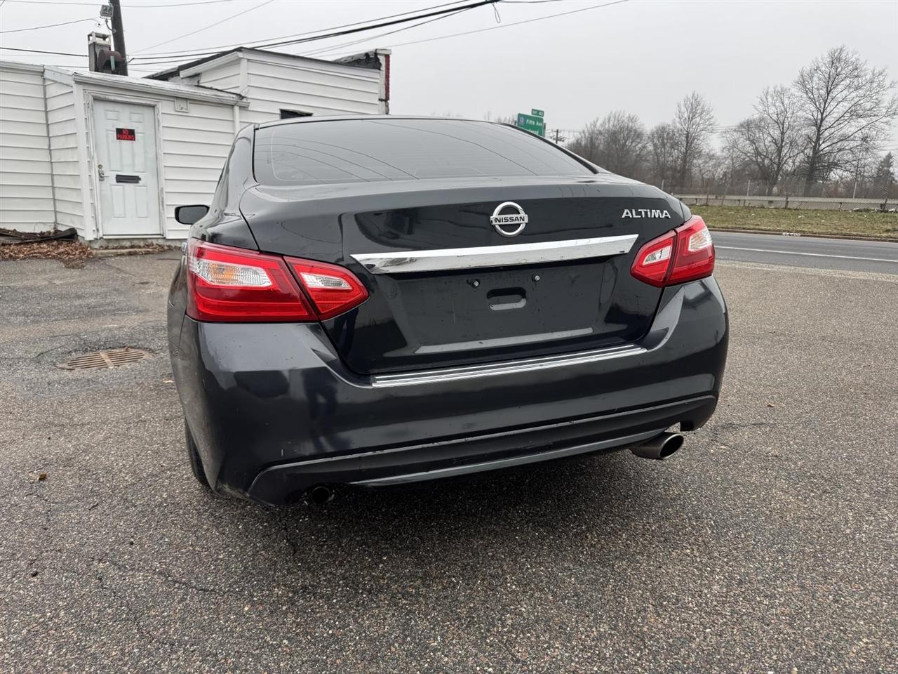 Nissan Altima 2.5 S Sedan 2017