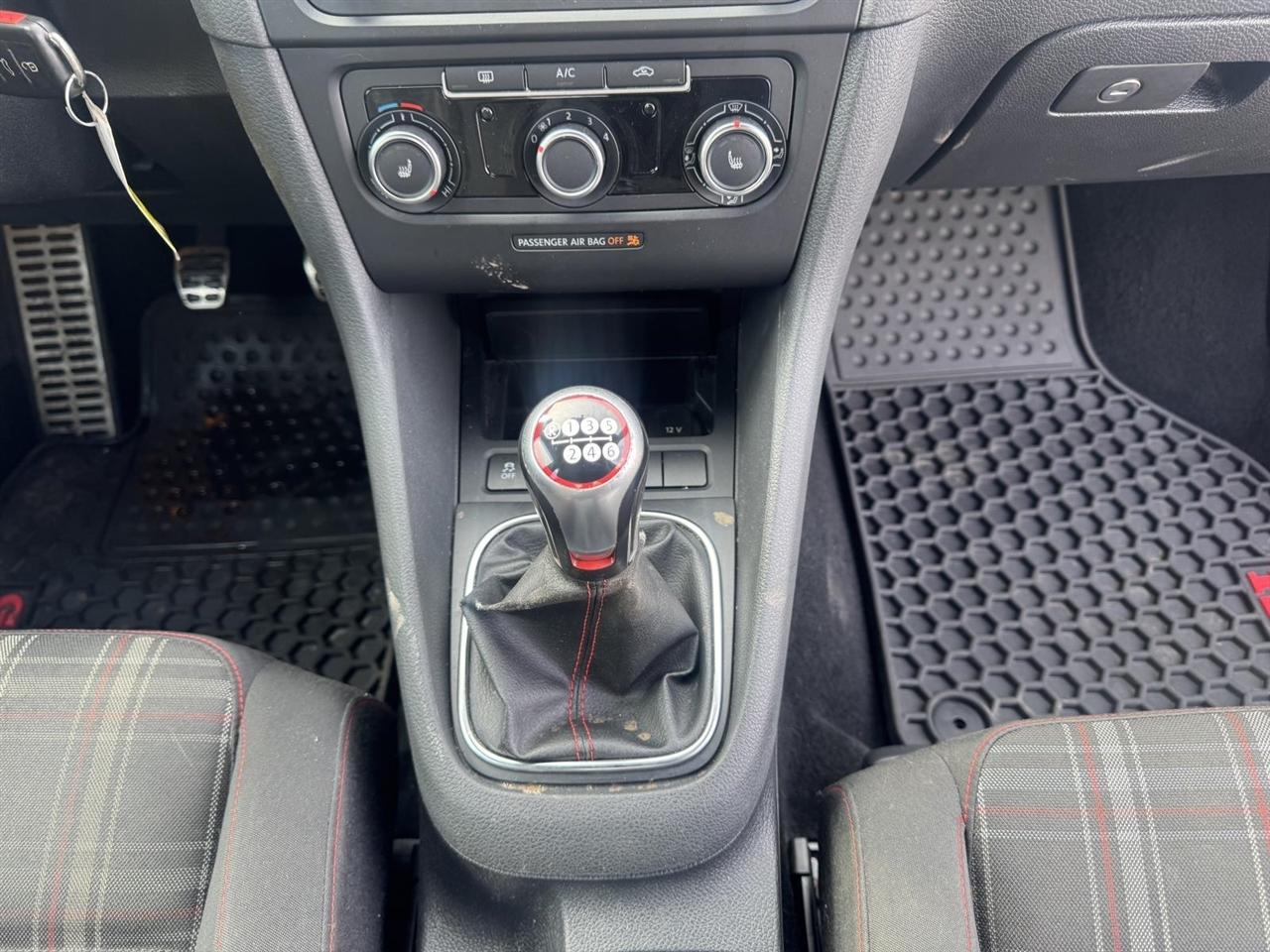 Volkswagen GTI 4dr HB Man Driver's Edition PZEV 2014