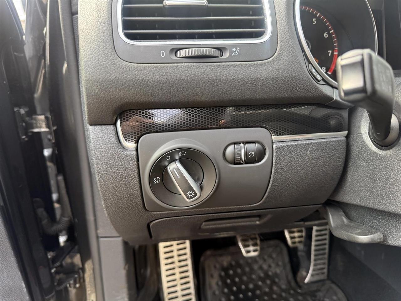 Volkswagen GTI 4dr HB Man Driver's Edition PZEV 2014