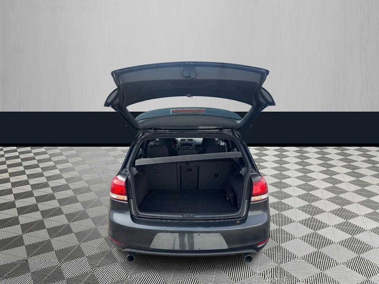 Volkswagen GTI 4dr HB Man Driver's Edition PZEV 2014