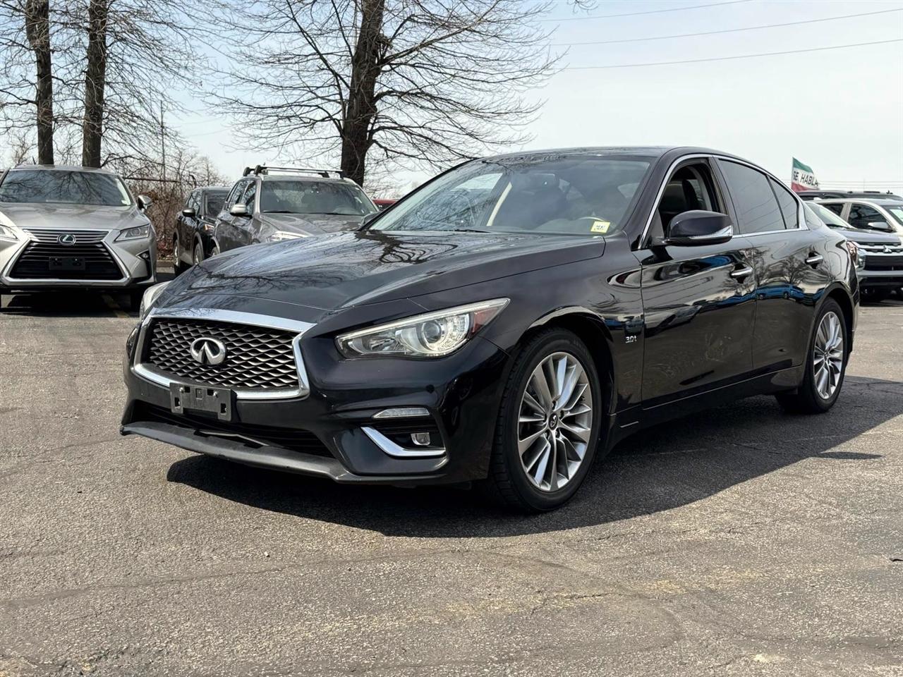 Infiniti Q50 3.0t LUXE AWD 2018