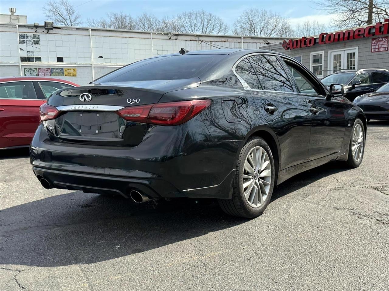 Infiniti Q50 3.0t LUXE AWD 2018