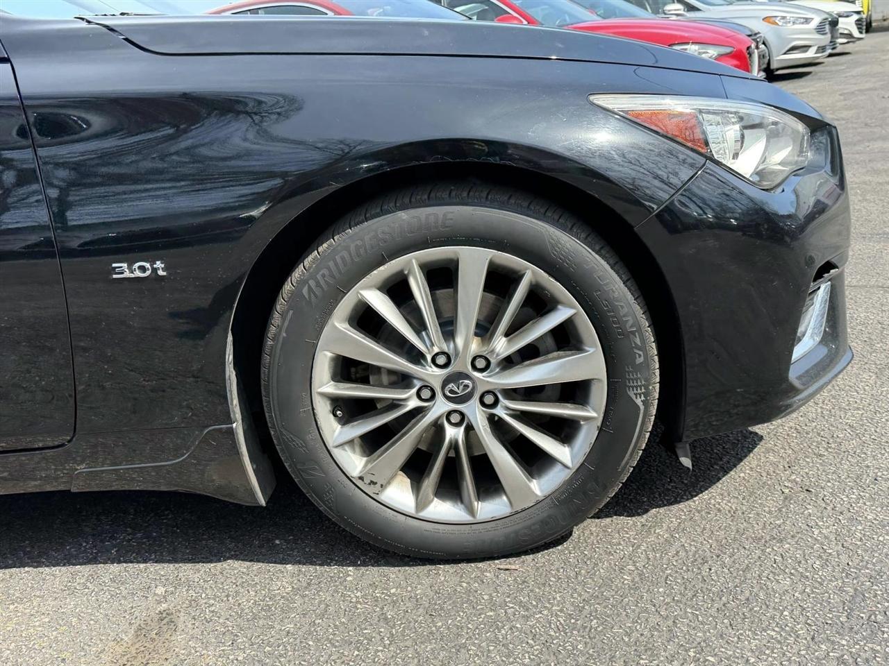 Infiniti Q50 3.0t LUXE AWD 2018